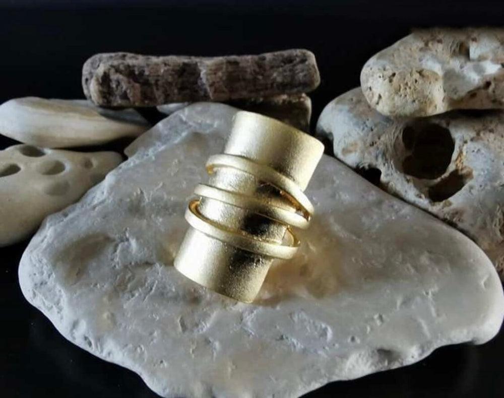 Anillo Lingam Dorado