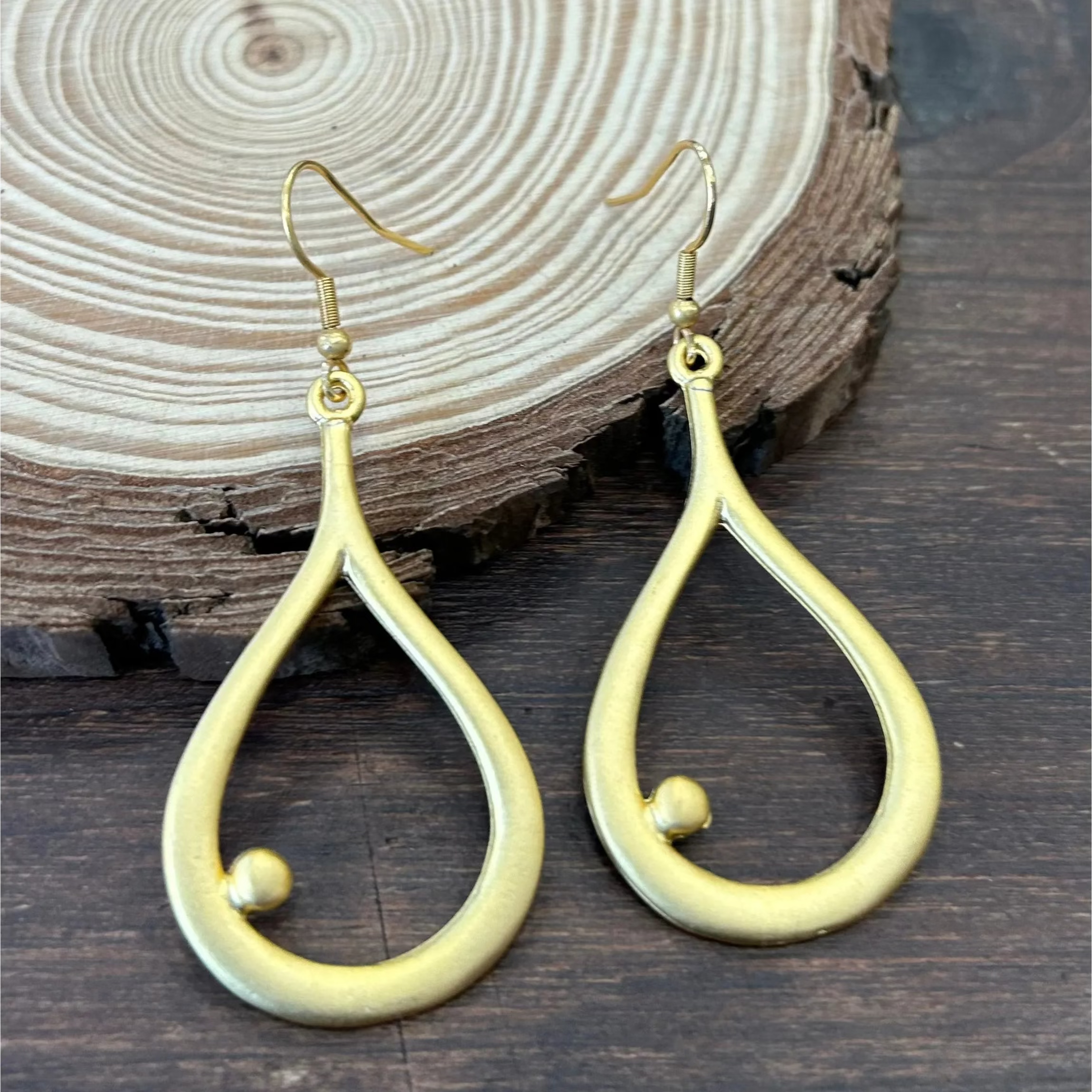 Pendientes Lágrima Dórados